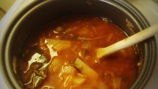 Щи с кислой капустой в мультиварке