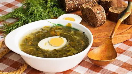 зеленые щи с потрошками