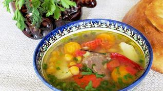 Шурпа из баранины в казане