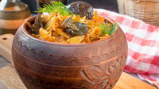 Капустная солянка с грибами