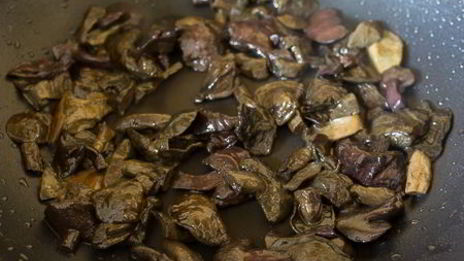 капустная солянка с грибами