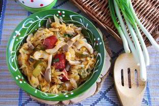 Капустная солянка с вешенками