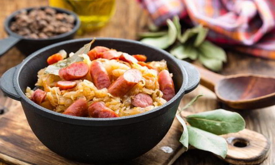 Рецепт классической солянки с капустой и сосисками