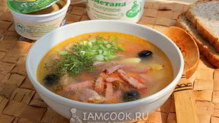 Мясная солянка в мультиварке