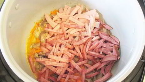 мясная солянка в мультиварке
