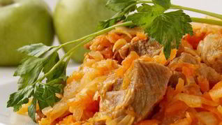 Солянка из капусты с мясом