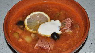 Солянка с грибами в мультиварке