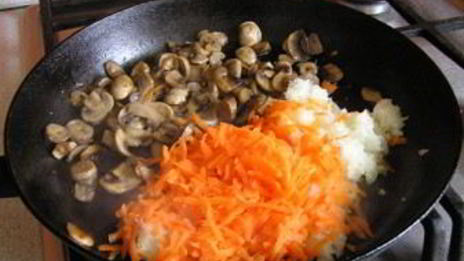 солянка с грибами в мультиварке