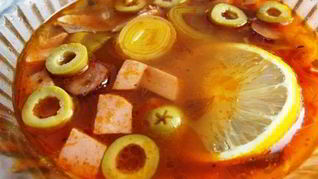 Солянка с копченой курицей