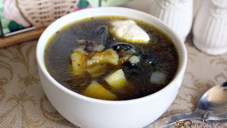 суп из лесных грибов с гречневыми хлопьями