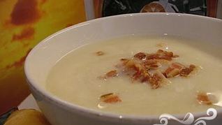 Суп из цветной капусты с беконом