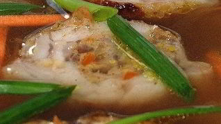 Суп из утиных потрохов с фаршированными крылышками