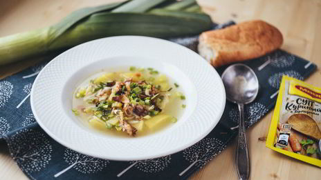 суп куриный с вермишелью и луком-пореем