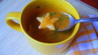 Летний овощной суп-пюре с чесночно-сырными клецками