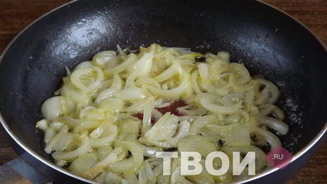 шпинатный суп-пюре с грудинкой