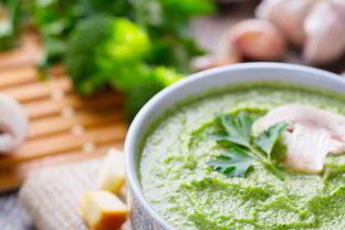 Суп-пюре из брокколи с грибами