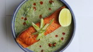 Суп-пюре из брокколи с семгой