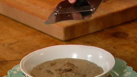 суп-пюре из чечевицы и фасоли с трюфелем