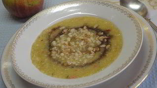 Суп-пюре из кабачка и жареной перловки