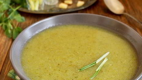 суп-пюре из сельдерея с капустой