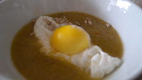 суп-пюре со сладким перцем, спаржевой фасолью и грибами