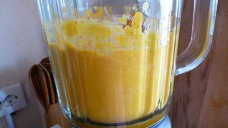 тыквенный суп-пюре с чесночными гренками