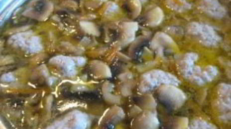 суп с фрикадельками и грибами