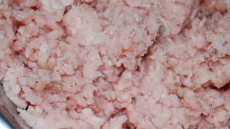 суп с фрикаделями из индейки и шпината