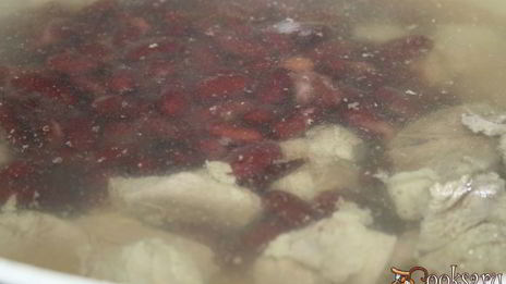 суп с индейкой, фасолью и печеным картофелем