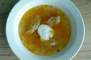 Суп с мясными клецками