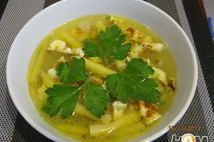 Суп с омлетом и спаржей