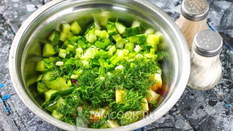 холодный свекольник с колбасой