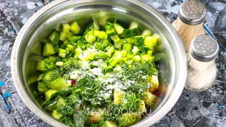 холодный свекольник с колбасой