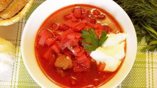 Классический горячий свекольник с мясом