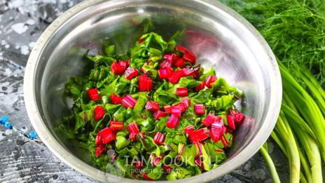 свекольник с ботвой