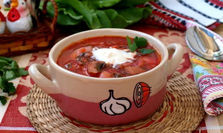 Рецепт свекольника со щавелем, фасолью и шампиньонами