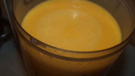 острый сырный суп с йогуртом