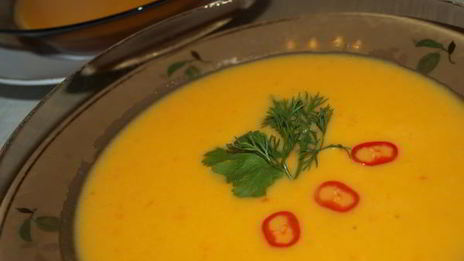 острый сырный суп с йогуртом