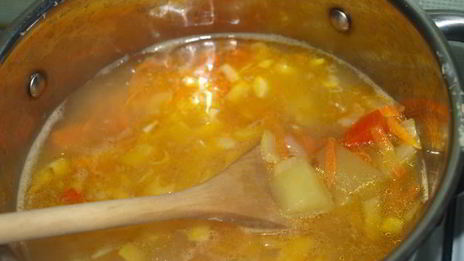 острый сырный суп с йогуртом