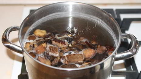 сливочно-сырный суп с грибами