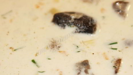 сливочно-сырный суп с грибами