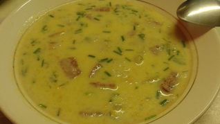 Сырный суп с колбасой