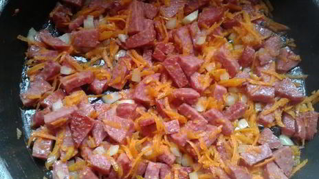 сырный суп с колбасой