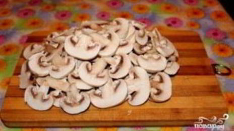 сырный суп с курицей и грибами