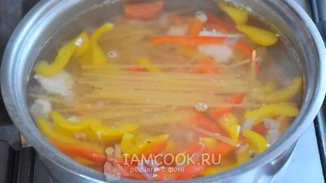 сырный суп с курицей и вермишелью