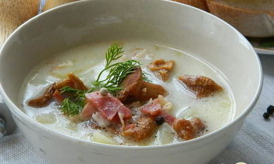 Рецепт сырного супа с лисичками и беконом