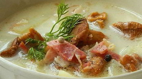 сырный суп с лисичками и беконом