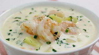 Сырный суп с овощами и креветками