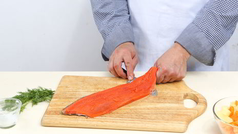 домашняя уха со слабосоленой неркой