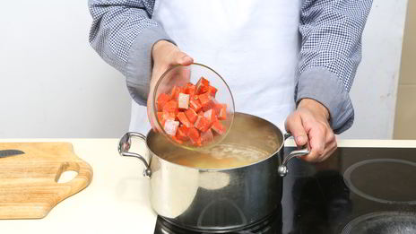 домашняя уха со слабосоленой неркой